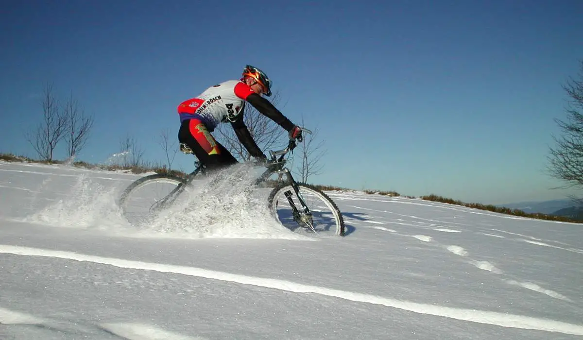 MTB in snow. how to choose a cheap mountain bike?