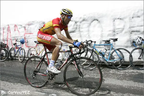 Cima Coppi history 2000-2009 Juan Manuel Gárate climbing Passo di Gavia