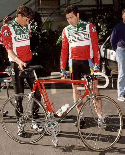 711 cycling team