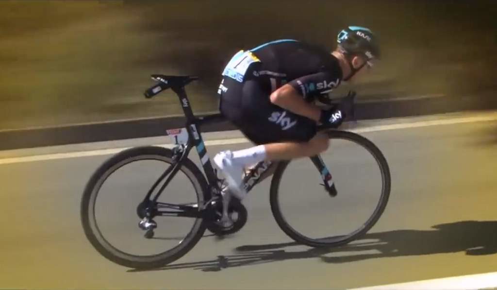 Chris Froome descending in Supertuck poisition