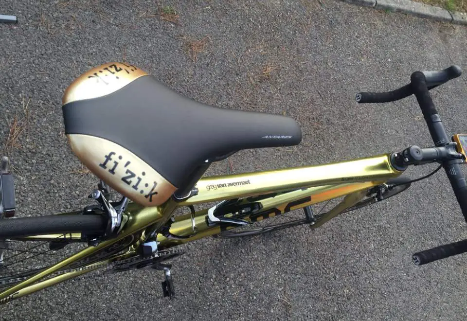 Greg Van Avermaet's golden painted-BMC-Teammachine SLR01 bike, saddle