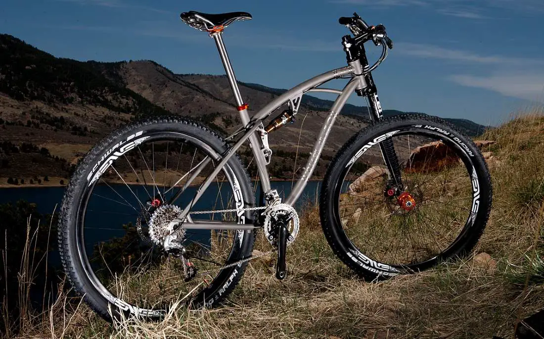Boutique bicycle manufacturers: Black Sheep Highlight
