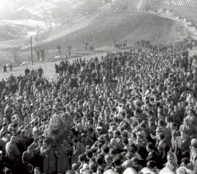 The funeral of Fausto Coppi