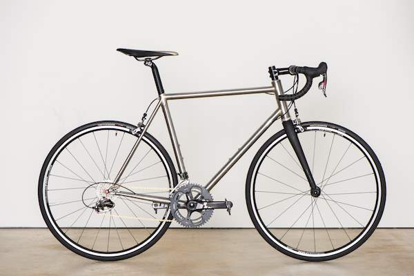 Boutique bicycle manufacturers: A Bedovelo stainless-steel road bike