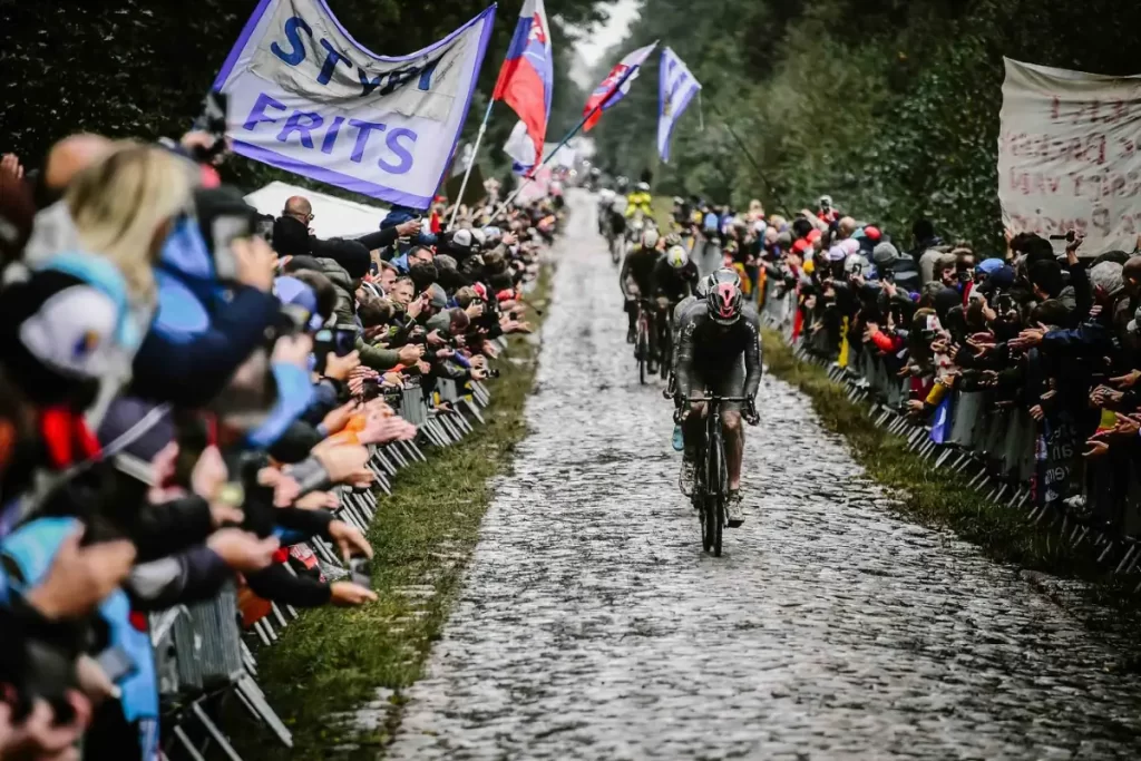 Cycling wear for northern classics in the 2022 season will be provided by Santini: Paris Roubaix